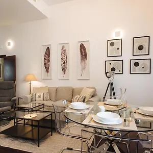 https://apartamento-puerta-real.es-andalucia.com